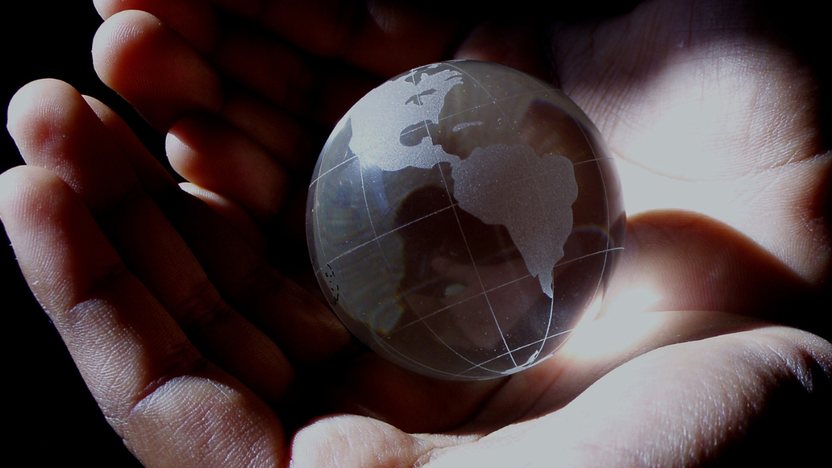 The Globe in hands
